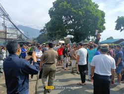 Dampak dari Jalan Rusak, Gabungan Pemuda Dan Warga Benda Lakukan Aksi Blokade Jalan