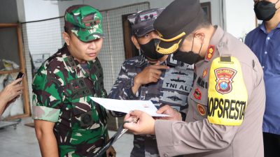 Kapolresta Banyuwangi Bersama Dandim 0825 Banyuwangi dan Lanal Banyuwangi Pantau Harga Minyak