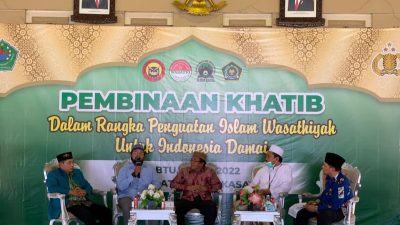 Pemkab Pamekasan Fasilitasi Pembinaan Khatib Solat Jum’at di Mandhapa Aghung Ronggosukowati