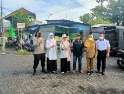 Kapolsek Sukolilo dan DPRD Gelar Rekayasa Lalin di Simpang Lima Keputuh Surabaya