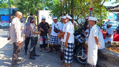 Kunjungi Warga Banjar Kelan Kapolsek Kuta Jalin Silaturahmi Berikan Imbauan Kamtibmas Program Si Sabar