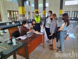 Layanan Vaksinasi Terhadap Warga Dan Penumpang Kapal Di Pelabuhan Benoa Berjalan Lancar