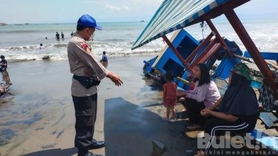 Polisi Perairan Sukabumi Laksanakan Pengamanan Jalur Dan Himbauan di Kawasan Objek Wisata Pantai