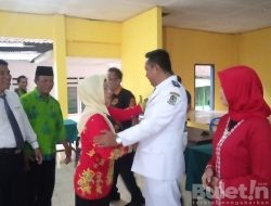 Puluhan Karangan Bunga Di Balai Desa Tegalharjo Sambut Kedatangan Kades Terpilih