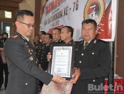 Puncak HUT Bhayangkara ke 76, Polres Bondowoso Beri Penghargaan pada Sang Juara