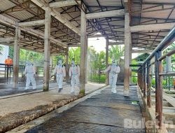 Polres Batu Lakukan Penyemprotan Disinfektan Serentak Cegah Wabah PMK