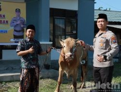 Kapolres Bondowoso Serahkan Hewan Kurban ke Pondok Pesantren Nurut Taqwa