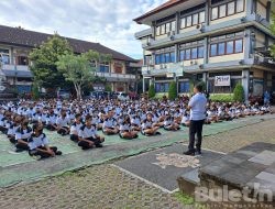 Sat Resnarkoba Polresta Denpasar Ceramah Bahaya Penyalahgunaan Narkoba Di SMKN 4 Denpasar