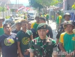 Mayor Inf Rinto Wijaya Terjunkan Prajurit Yonif Raider 514/SY Untuk Perbaikan Jalan