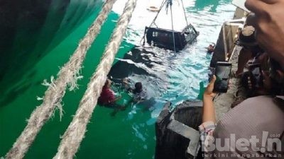 Apes..!! Mobil Pick Up di Baubau Terjun ke Laut Kota, Begini Kronologisnya