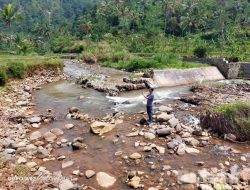 Bendungan Leuwi Peujit Desa Girimukti Cianjur Tak Kunjung Diperbaiki