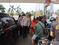 Kapolres AKBP Wimboko. S. I. K Turun Langsung Kebeberapa SPBU di Bondowoso Terkait Kenaikan BBM