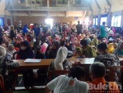 Pembagian Bantuan Langsung Tunai Bahan Bakar Minyak ( BLT BBM ) di bagikan di Desa Cikondang Cianjur