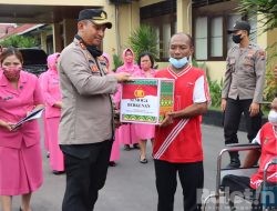 Kapolda Jatim Perintahkan Kapolres Jajaran Salurkan Bantu Sosial Bagi Masyarakat Kurang Mampu