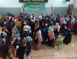 Sejumlah 1400 Keluarga Penerima Manfaat (KPM) di Desa Cibokor Cianjur Menerima Bantuan BLT-BBM