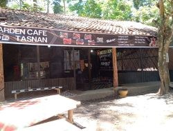 Garden Cafe Tasnan Cocok untuk Santai Bersama Keluarga