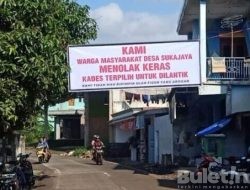 Warga Desa Sukajaya Cianjur Tolak Pelantikan Kades, Ini Alasannya