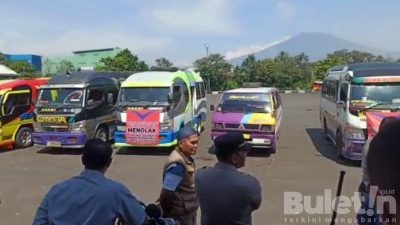 Ratusan Angkutan Elf di Cianjur Gelar Aksi Mogok, Ini Penyebabnya