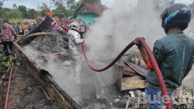 Si Jago Merah Lalap Satu Rumah Warga di Dusun I Tumangger Kabupaten Dairi