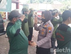 Polwan Polres Situbondo Latih Linmas Dalam Rangka Persiapan Pengamanan Pilkades Serentak 2022