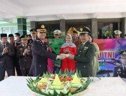 Polres Bondowoso Bersama Forpimda Berikan Kejutan Dalam HUT TNI ke 77