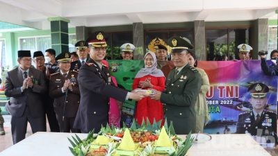 Polres Bondowoso Bersama Forpimda Berikan Kejutan Dalam HUT TNI ke 77