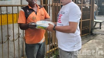 Satreskoba Polresta Deli Serdang Bagi Sembako Ringankan Beban Masyarakat Terdampak BBM