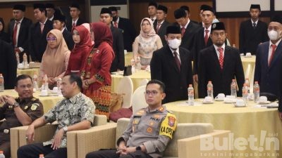 KPU Bondowoso melantik dan mengambil sumpah 69 panwascab