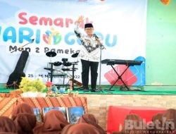 Bupati Pamekasan Ajak Siswa yang Ingin Jadi Bupati ke Ruang Kerjanya