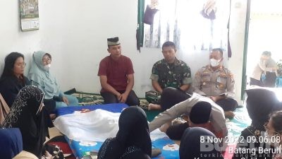 Kapolres Dairi Melayat ke Rumah Duka Anggota Kodim 0206 Dairi Yang Anaknya Meninggal Dunia