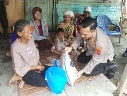 Peduli masyarakat, Kapolresta Deli Serdang Blusukan Berikan Bansos Untuk Warga Kurang Mampu
