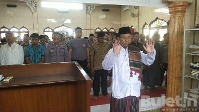 Personil Polresta Deli Serdang Melaksanakan Sholat Ghaib Untuk Korban Gempa Cianjur