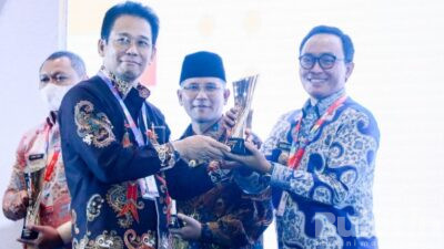 Bupati Pamekasan Dapat Penghargaan dari KPK Berkat Laporan LHKPN 100% Selama 4 Tahun Berturut-turut