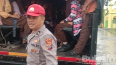Polri Peduli, Puluhan Pelajar diantar Jemput dengan Truk SPN Polda Sumut di Langkat