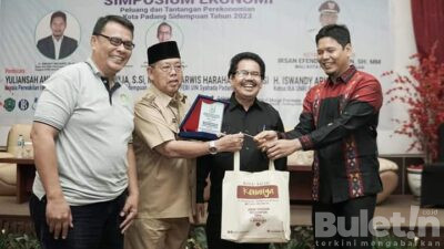 Wawako Arwin Hadiri Simposium Perekonomian Gagasan IKA UNRI Padang Sidempuan