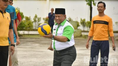 Pj. Bupati Kampar Membuka Secara Resmi Turnamen Bola Volli Antar Kecamatan