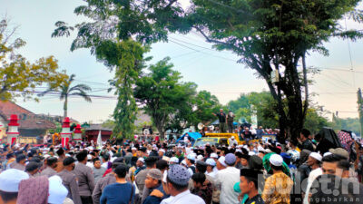 Ribuan Massa Pantura Geruduk Mapolres Pamekasan, Desak Polisi Segara Tangkap Terduga Penyebar Aliran Sesat