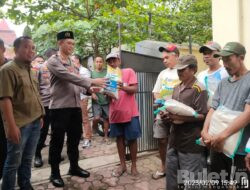 HPN 2023, PWI Bondowoso dan Kapolres Berbagi Sembako untuk Abang Becak