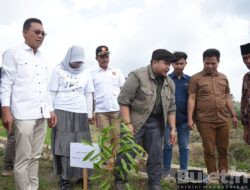 Bupati Tapsel Dolly Pasaribu Dukung Gerakan Giat Menanam Pohon