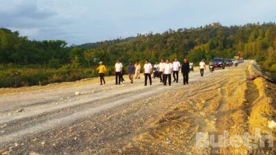Bupati Pulau Taliabu Tinjau Pembangunan Infrastruktur Jalan
