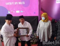 Bupati Trenggalek Membuka Peresmian Kantor BPR Baru