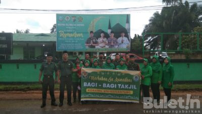 Menebar Kebaikan di Bulan Ramadhan, Koramil 414-03 Gantung Bagi-bagi Takjil