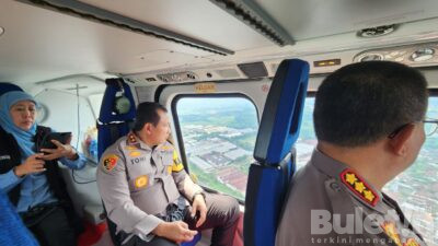 Kapolda Jatim Bersama Forkopimda, Pantau Arus Lalin dari Udara