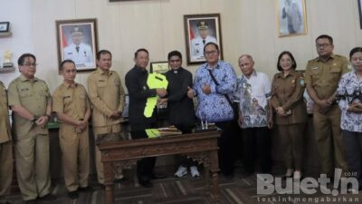 Gereja Paroki Regina Terima Hibah Mobil Operasional dari Pemkab Belitung Timur