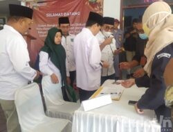 Ketua DPC PKB Serahkan Dokumen Pendaftaran 45 Bacaleg ke KPU Trenggalek