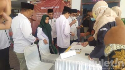Ketua DPC PKB Serahkan Dokumen Pendaftaran 45 Bacaleg ke KPU Trenggalek