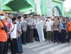 Bupati Pamekasan Lepas Langsung Keberangkatan Jamaah Haji Kloter 8