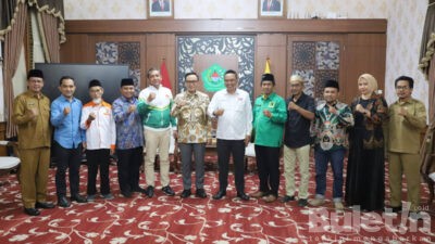 Bupati Pamekasan Serahkan Dana Hibah Bantuan Parpol, Ada yang Dapat Hampir 1 Milyar