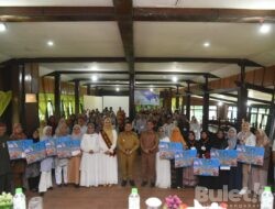 Bupati Tapsel Apresiasi Guru PAUD Terbaik Peserta Diklat Berjenjang