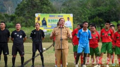 Wali Kota Padangsidimpuan Hadiri Pembukaan Turnamen Sepak Bola Piala IKANAS